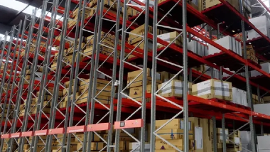 Exploración de las estanterías para palés móviles: una clave para optimizar la gestión del inventario