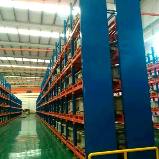 Sistema de estanterías de paletas selectivas de servicio pesado para almacenes industriales