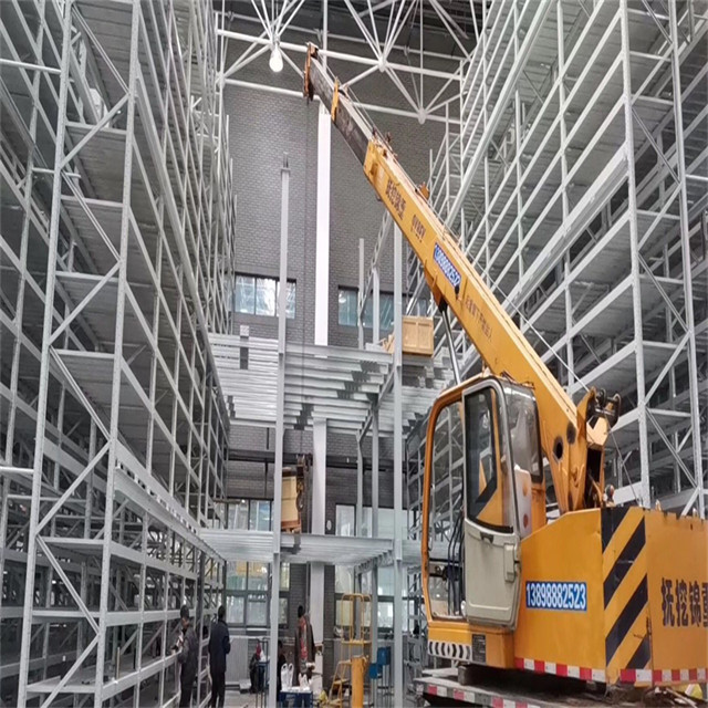 Plataforma de trabajo de gran altura Estante de almacén de servicio pesado Estante intermedio de almacenamiento de China